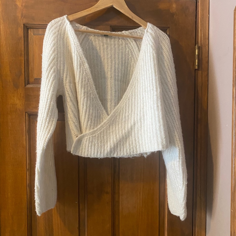 Wild Fable Cream V-Neck Sweater cardigan